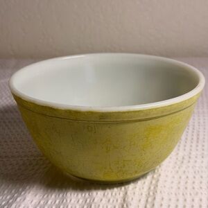 Vintage PYREX Nesting Bowl 1 1/2 QT Quart  Made in USA